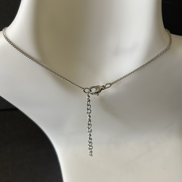 SILVER HEART CHOKER NECKLACE - Picture 4 of 6